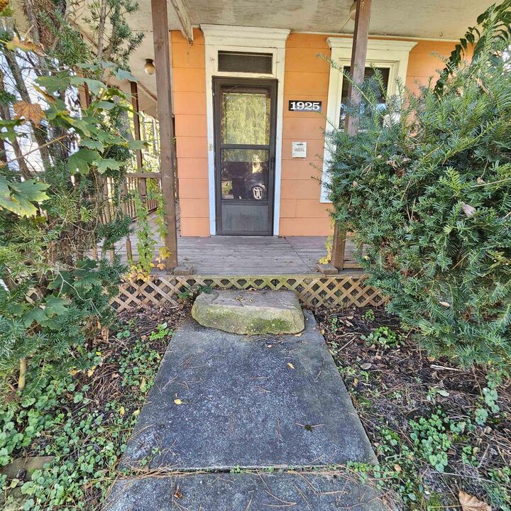 Property Photo: 1925 Sinclair Street IN 46808