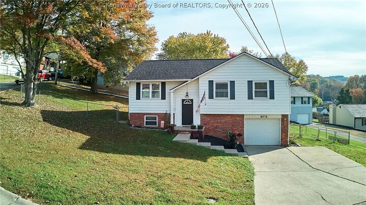Property Photo: 5010 Shannon Drive WV 25313