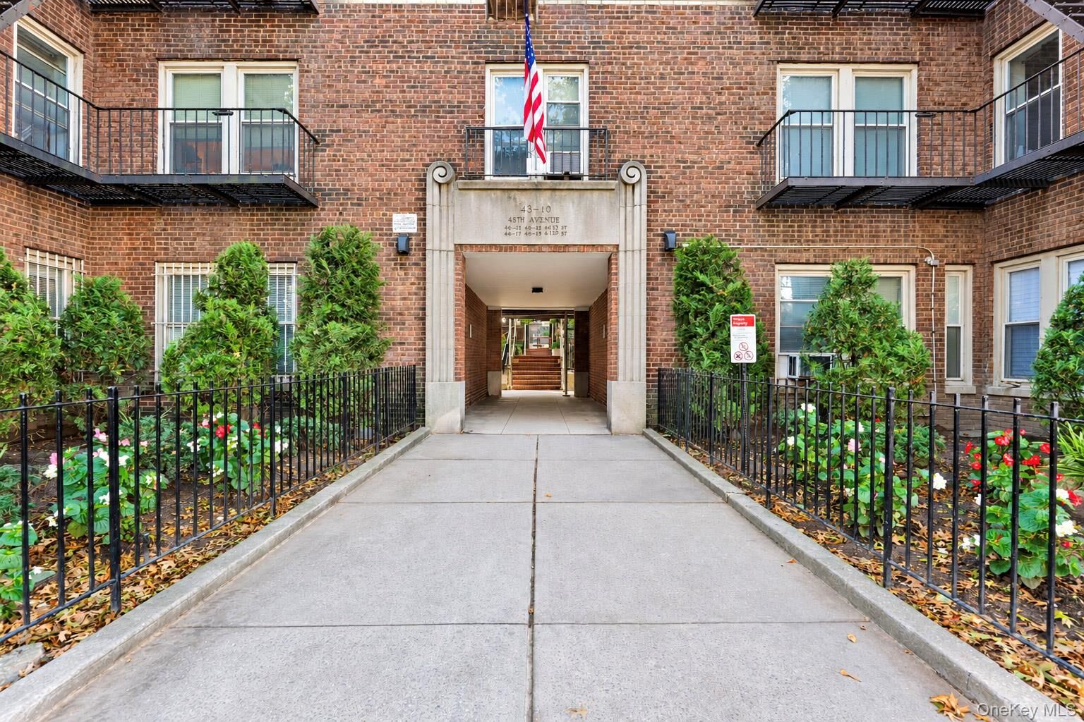 Property Photo: 4310 48th Avenue 7E NY 11377