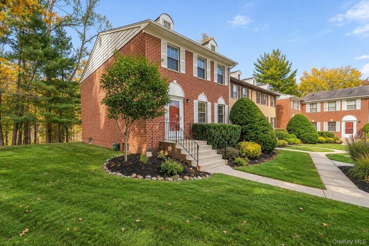 Property Photo:  441 Genesee Court  NY 10901 