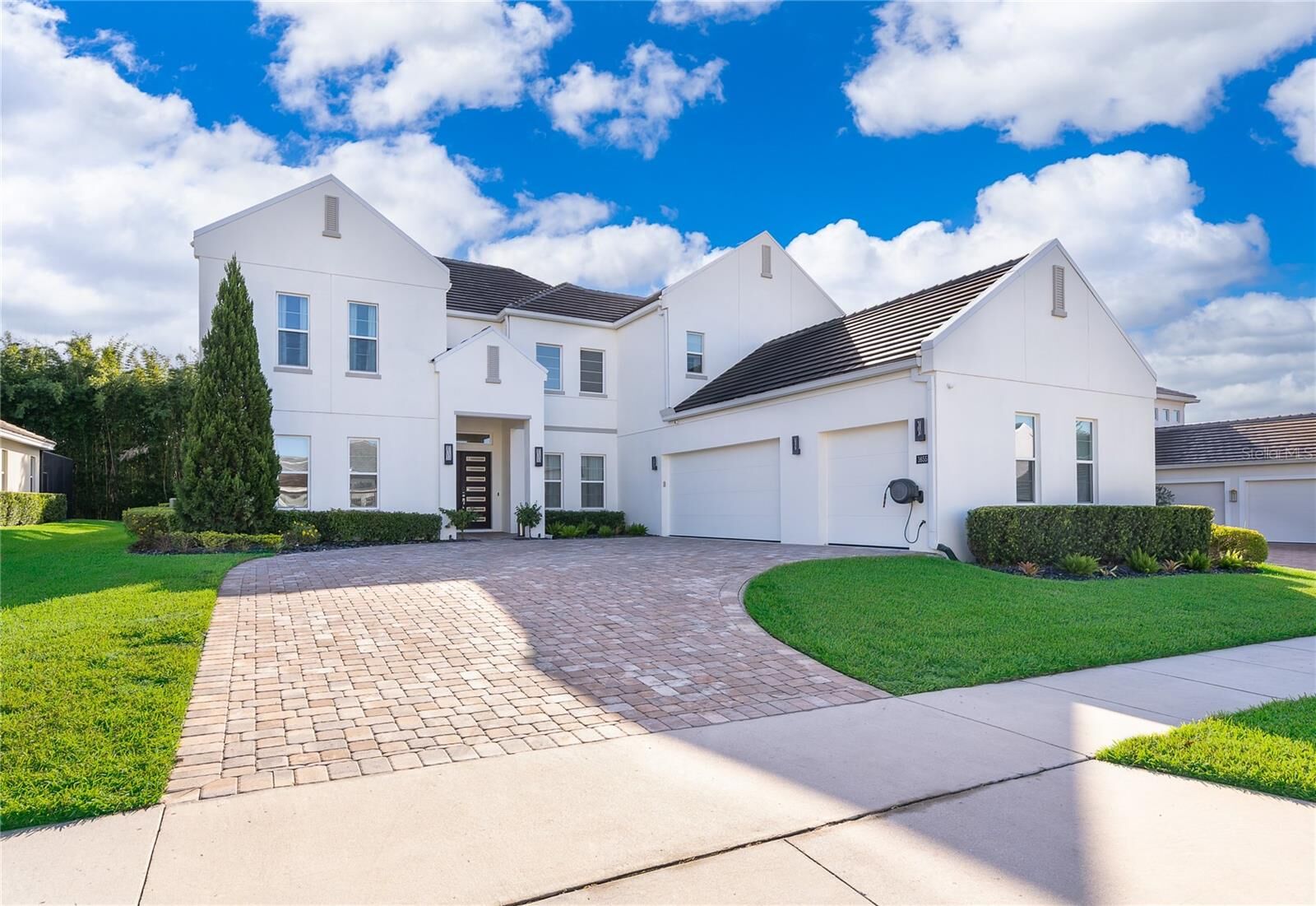 Property Photo: 1655 Canyon Oak Way Way FL 32771