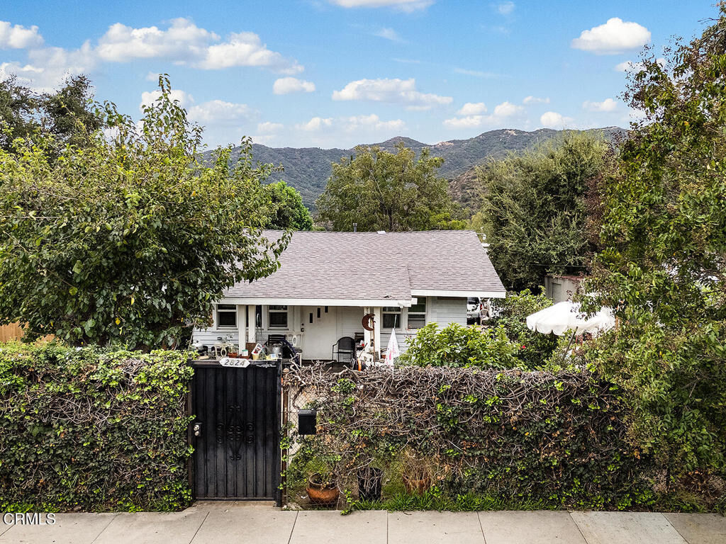 Property Photo:  2824 Montrose Avenue  CA 91214 