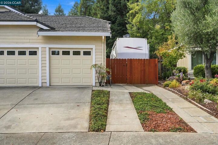 Property Photo:  311 Meadowood Ct  CA 94523 