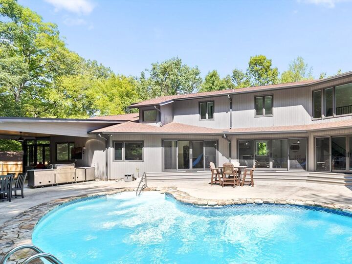 Property Photo:  1108 W River Hills Drive  TN 37415 