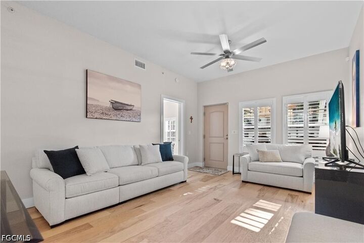 Property Photo:  2110 W 1st Street 101  FL 33901 