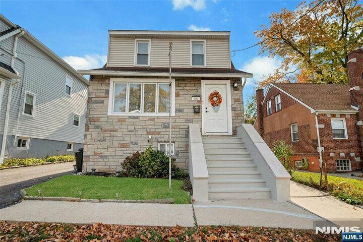 Property Photo:  500 Ridgefield Terrace  NJ 07657 