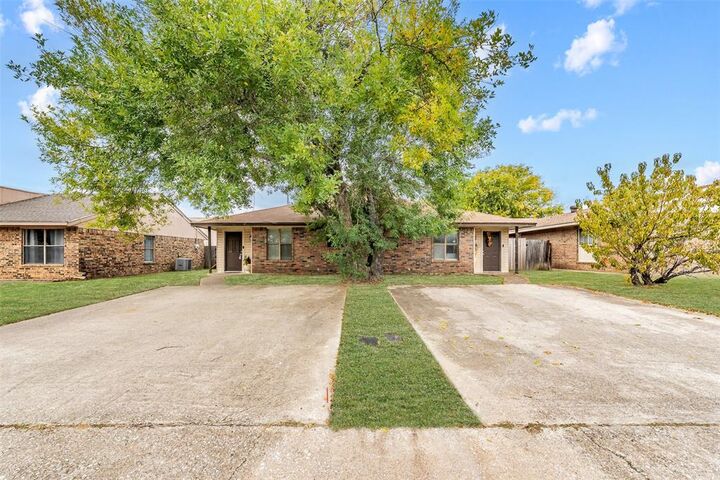 Property Photo:  1126 S Clark Road  TX 75104 