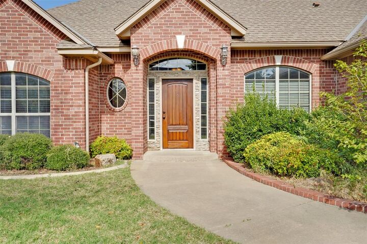 Property Photo:  11605 NW 113th Circle  OK 73099 