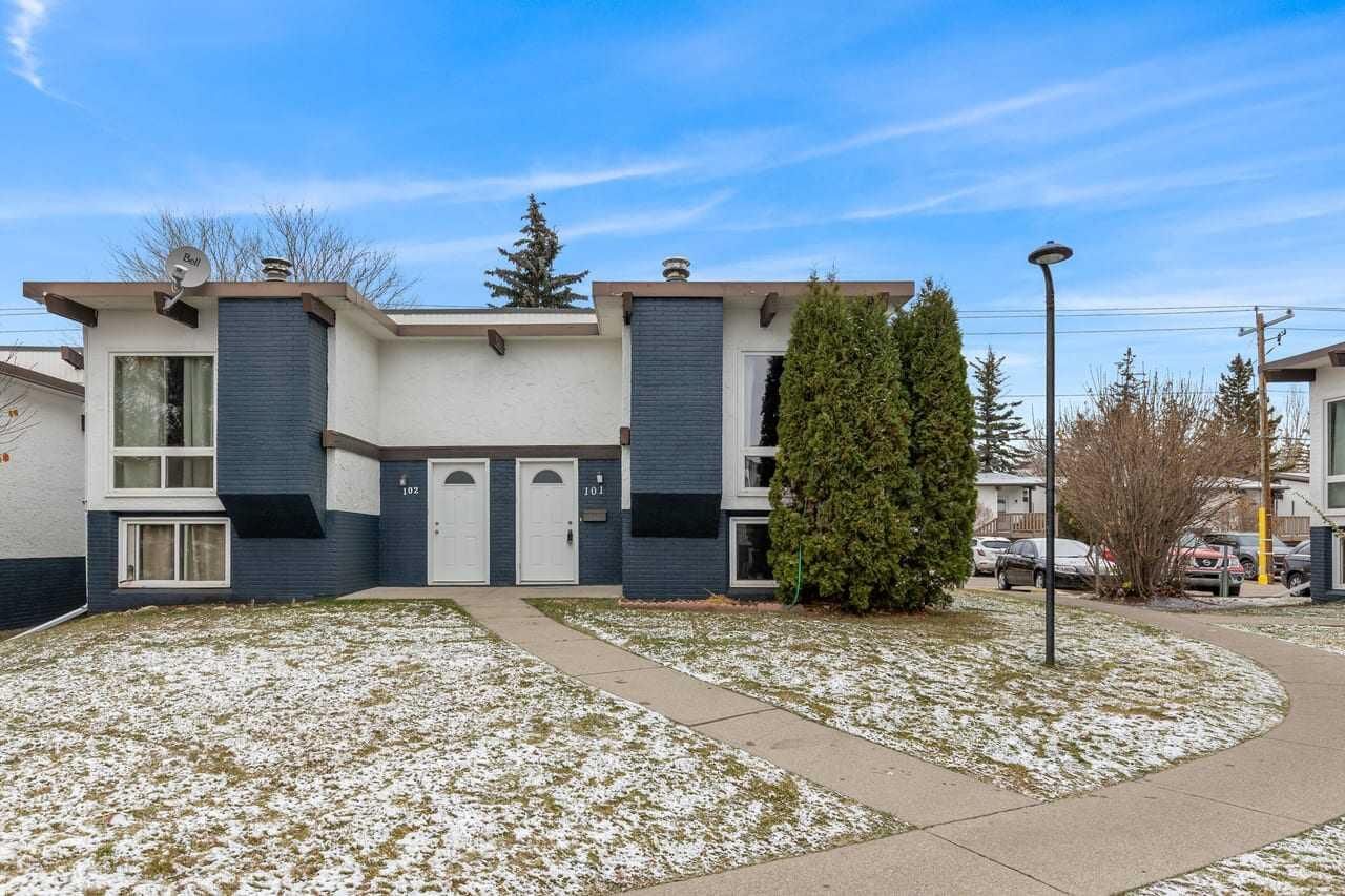 Property Photo:  101 Pinemont Bay NE  AB T1Y 2V7 