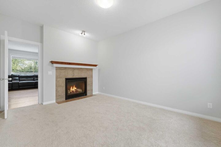 Property Photo:  38 Silverado Skies Crescent SW  AB T2X 0J5 