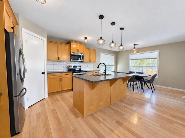 Property Photo:  6016 44 Avenue  AB T4T 1W4 