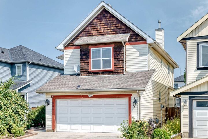 Property Photo:  988 Copperfield Boulevard SE  AB T2Z 4W7 