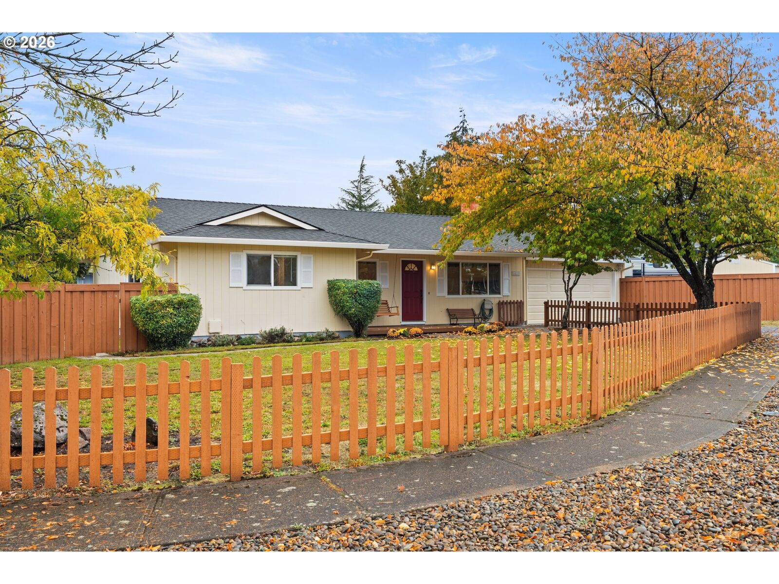 Property Photo:  1408 N Libra St  OR 97132 