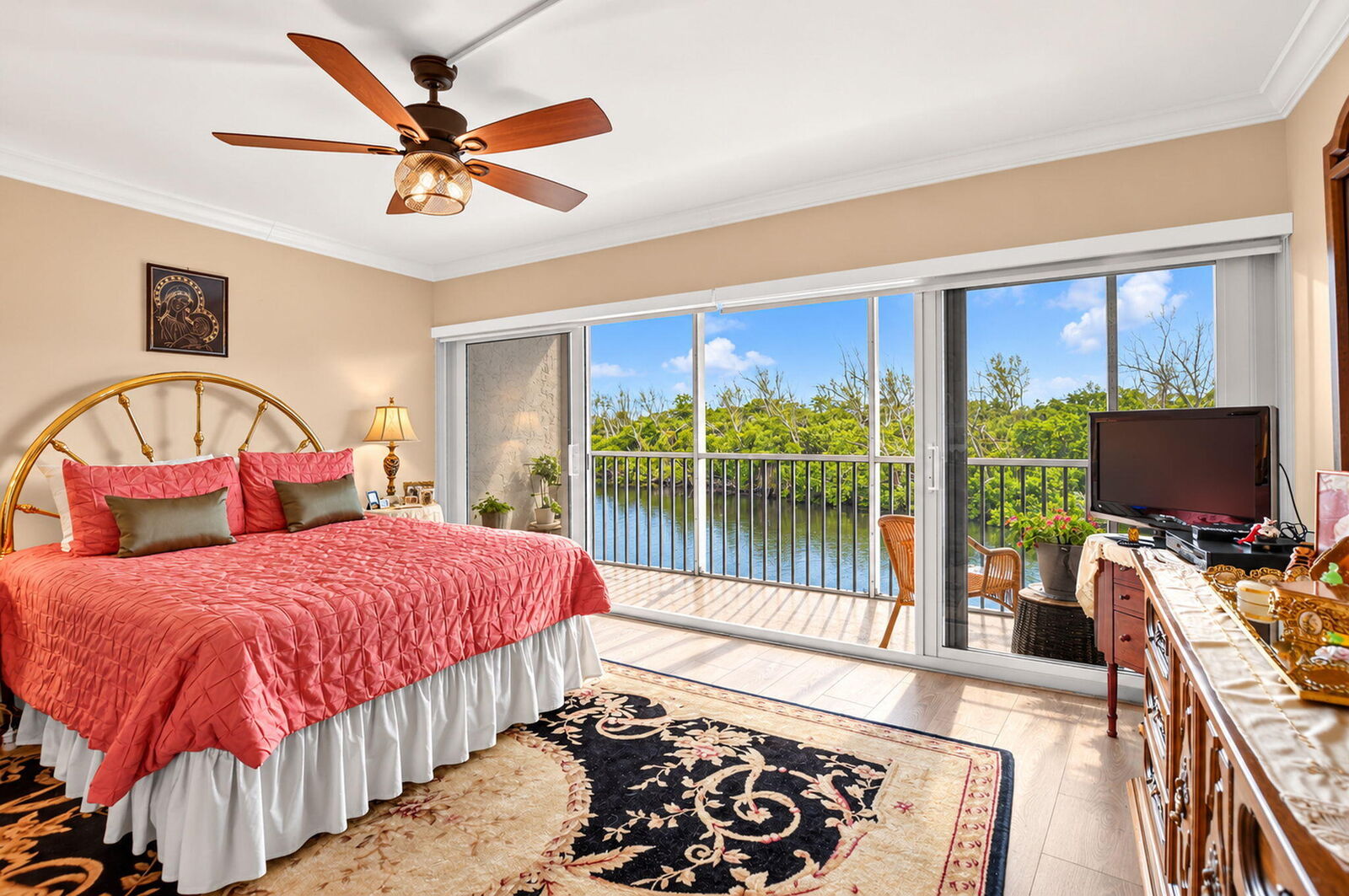 Property Photo:  1537 E Hillsboro Boulevard 444  FL 33441 