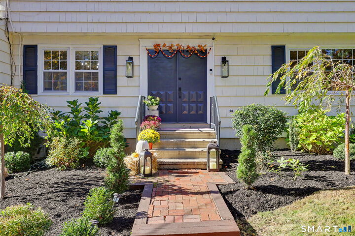 Property Photo:  285 Primrose Lane  CT 06825 