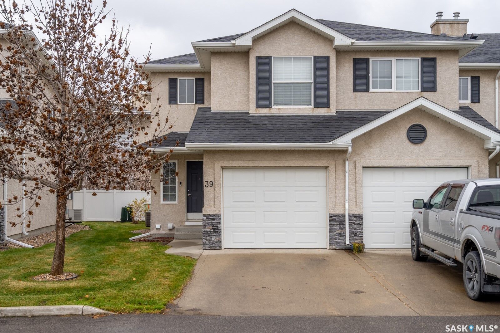 Property Photo:  2400 Tell Place 39  SK S4V 3E3 