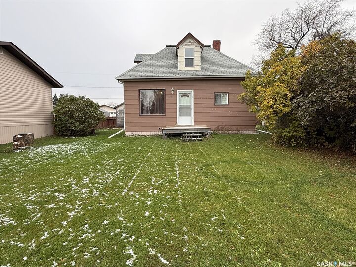 Property Photo:  23 Phillips Street  SK S0A 3E0 