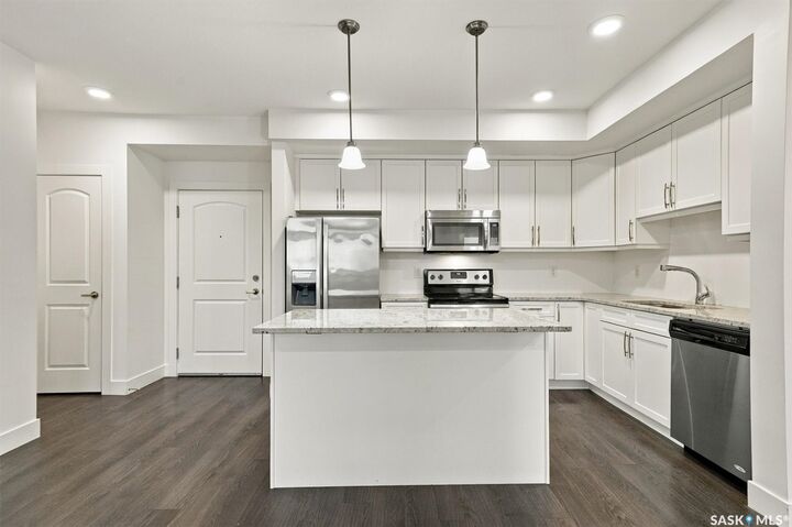Property Photo: 770 Childers Crescent 309 SK S7L 6W1
