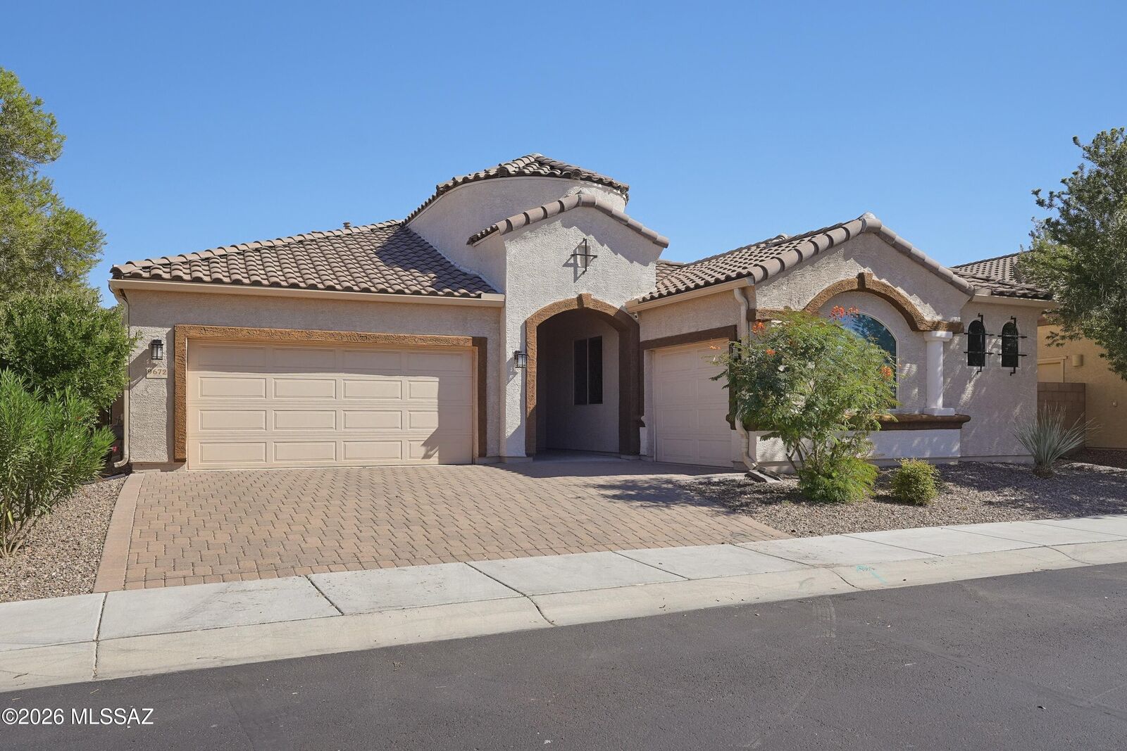 Property Photo: 9672 N Havenwood Way AZ 85653