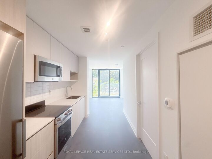 Property Photo:  799 The Queensway N/A 104 Upper  ON M8Z 0H3 
