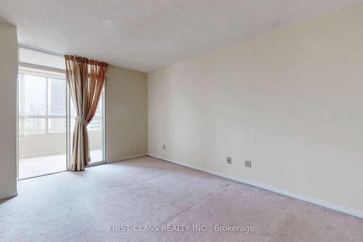 Property Photo: 1485 Lakeshore Road E 1117 ON L5E 3G2