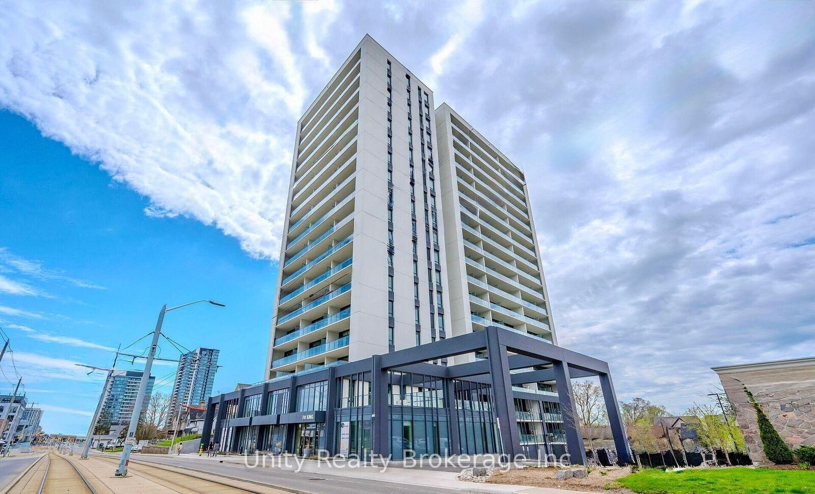 Property Photo:  741 King Street W 812  ON N2G 0E9 