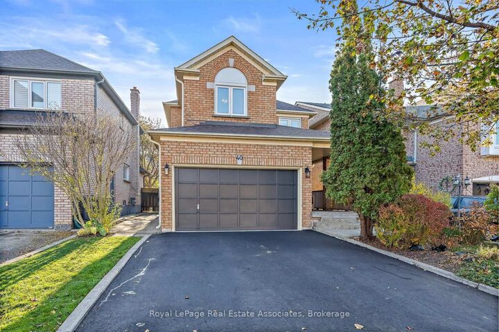 Property Photo:  40 Horned Owl Drive  ON L6R 1C6 