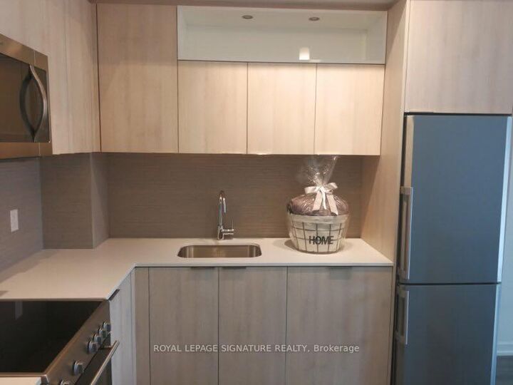 Property Photo:  50 Forest Manor Road 307  ON M2J 0E3 