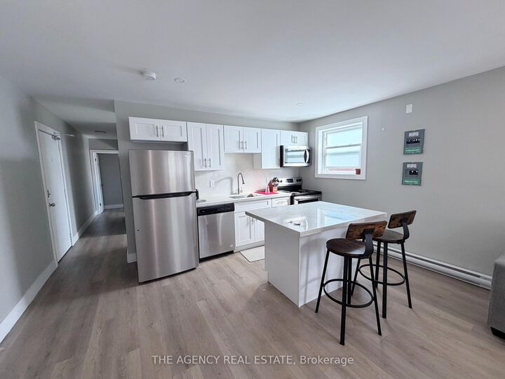 Property Photo:  100 King Edward Avenue 9  ON N5Z 3T1 