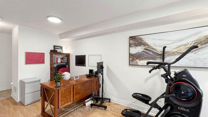 Property Photo:  2433 Bur Oak Avenue  ON L6B 1G3 