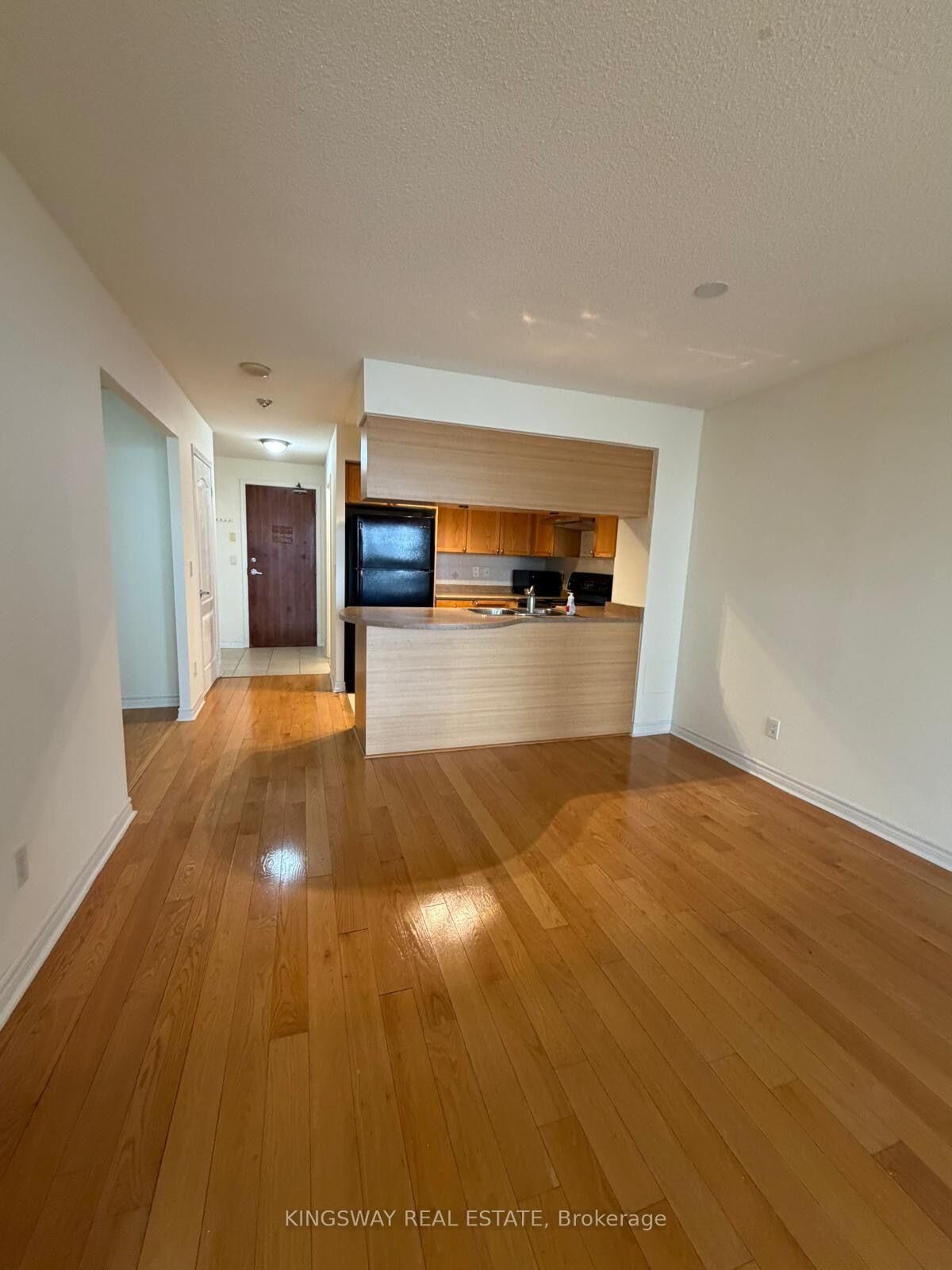 Property Photo: 4080 Living Arts Drive 2510 ON L5B 4N3