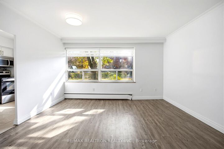 Property Photo: 4 Meadowbrook Road 1 ON M6B 2S4