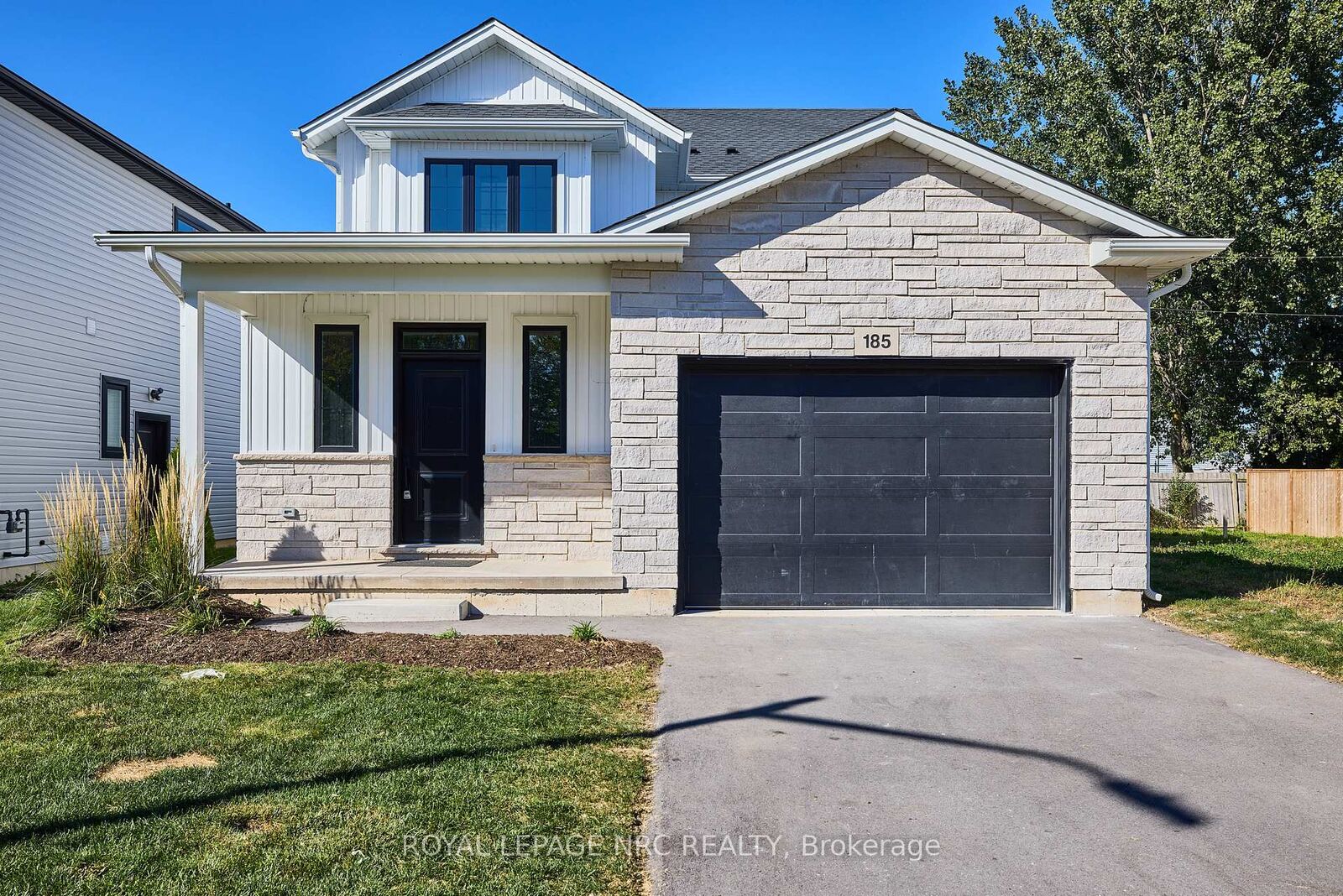 Property Photo: 185 Hodgkins Avenue ON L2V 1M2