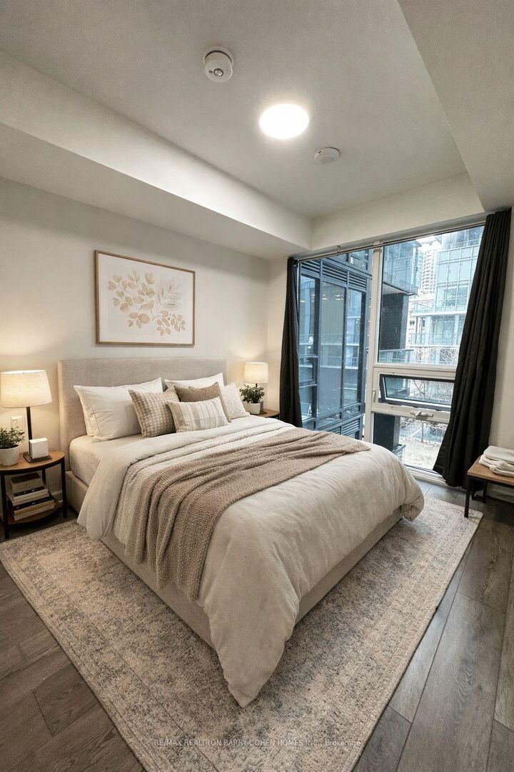 Property Photo: 117 Broadway Avenue 421 ON M4P 1V3
