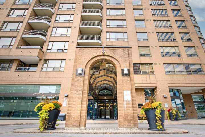 Property Photo:  100 Upper Madison Avenue 2604  ON M2N 6M4 