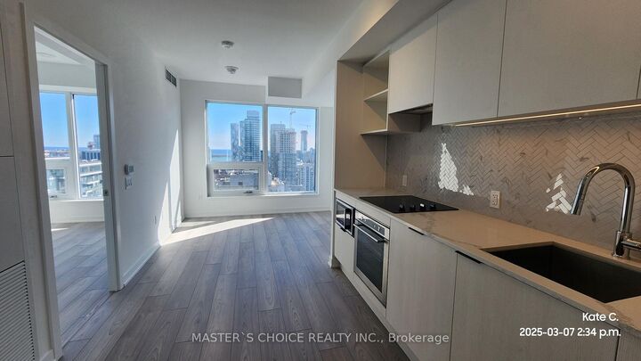 Property Photo: 82 Dalhousie Street 3605 ON M5B 1Y7