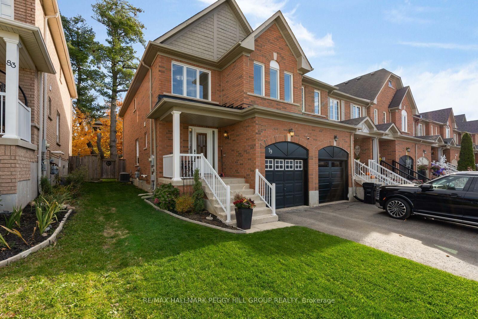 Property Photo: 79 Winchester Terrace ON L4M 0C8