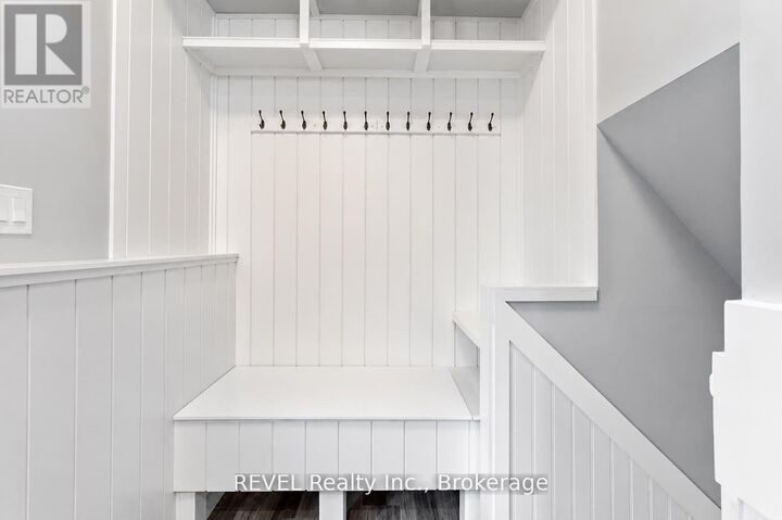 Property Photo: 52 Bula Drive Upper ON L2N 6R6