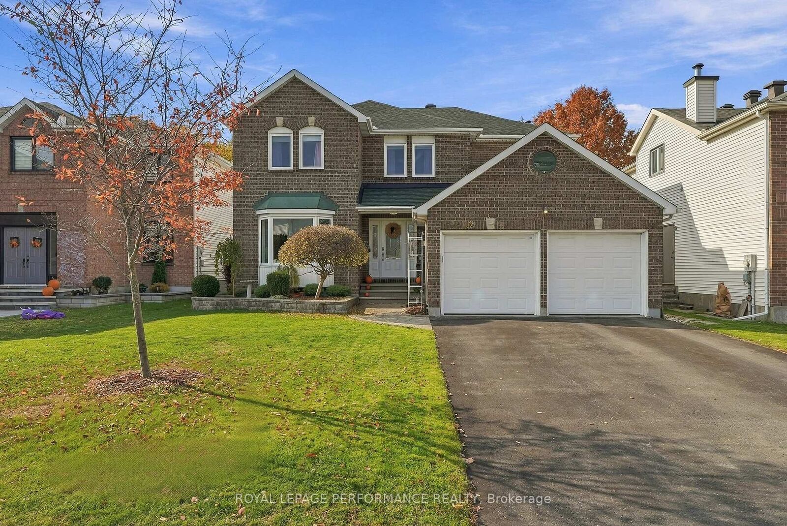Property Photo: 1402 Cheverny Crescent ON K4A 3C2