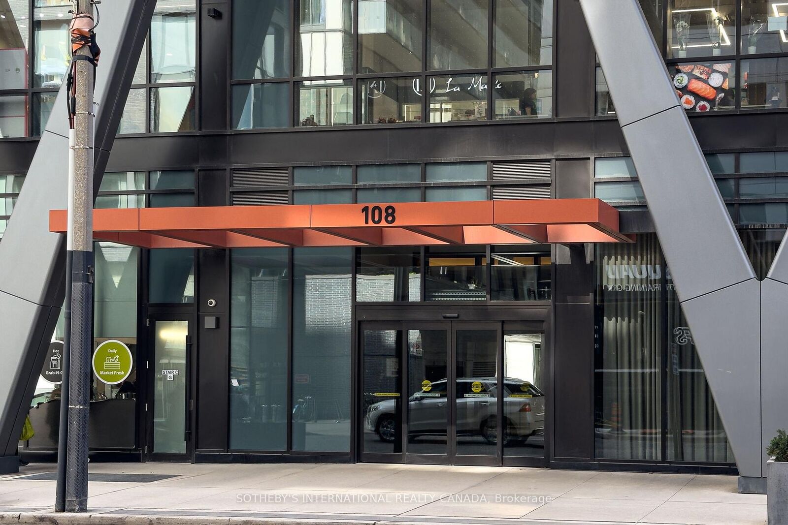 Property Photo:  108 Peter Street 611  ON M5V 0W2 