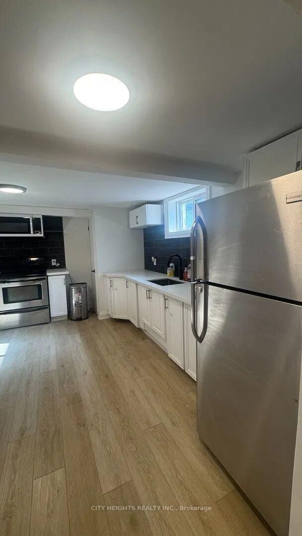 Property Photo: 60 Homewood Avenue Lower ON L3K 5L8