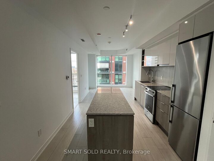 Property Photo: 31 Tippett Road 831 ON M3H 2V1