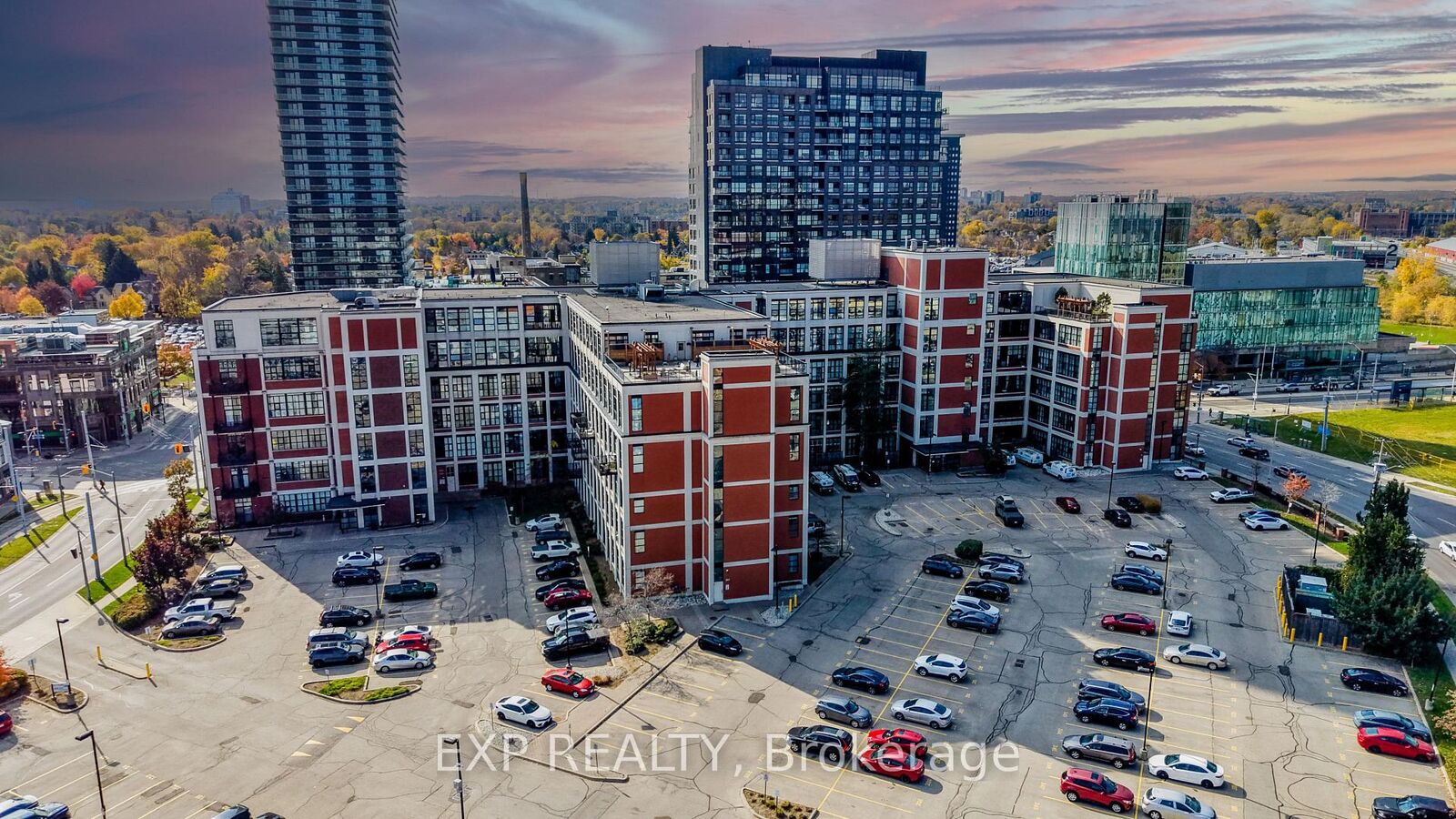 Property Photo:  404 King Street W 507  ON N2G 2L5 