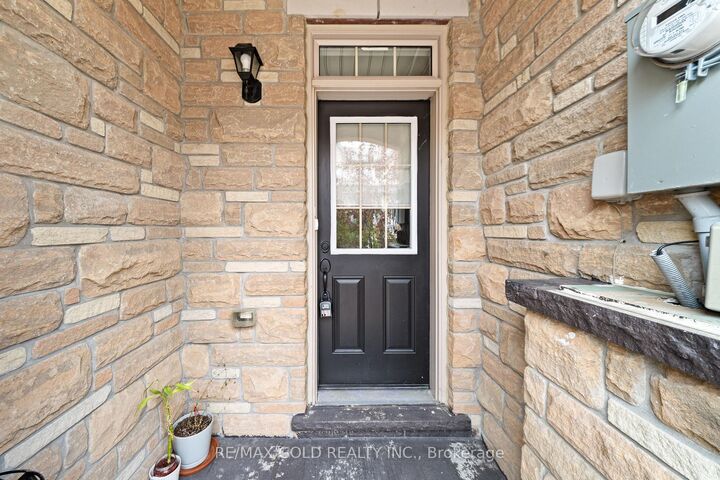 Property Photo:  77 Sea Drifter Crescent  ON L6P 4B1 