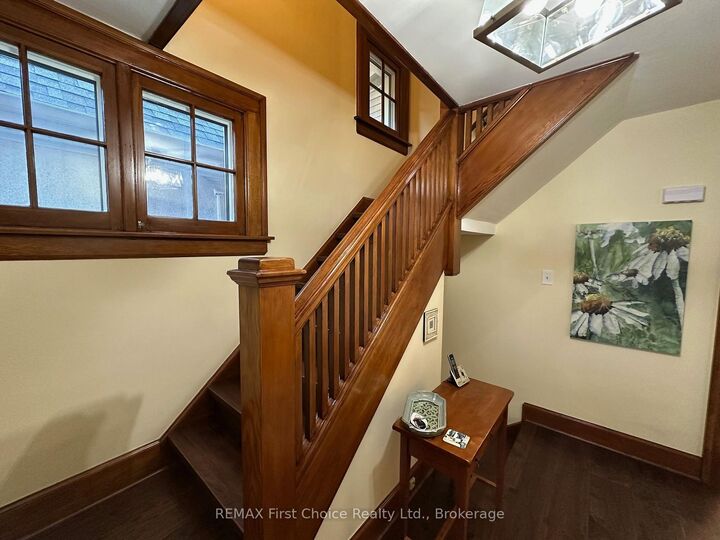 Property Photo:  413 Ambrose Street  ON P7B 1M3 