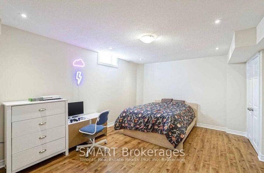 Property Photo: 42 Crystalview Crescent #Lower ON L6P 2R7