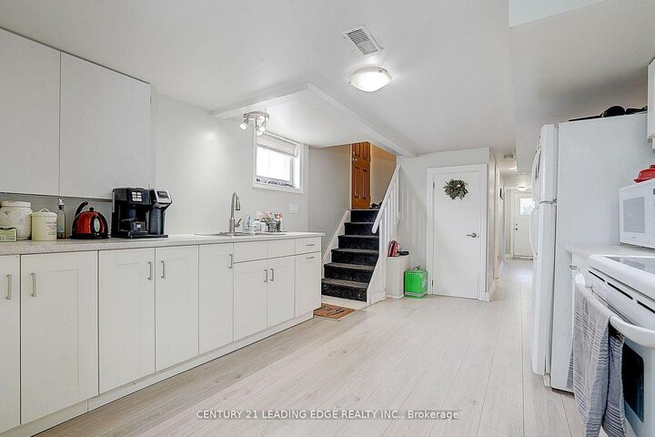 Property Photo:  284 Dover Street Bsmt  ON L1G 6G6 