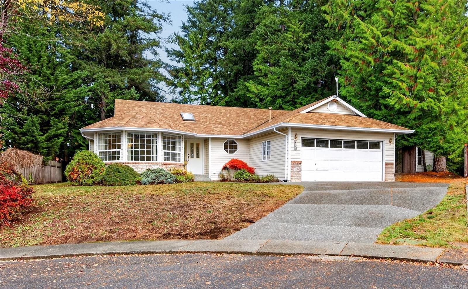 Property Photo: 850 Kelsey Crt BC V9M 1B4