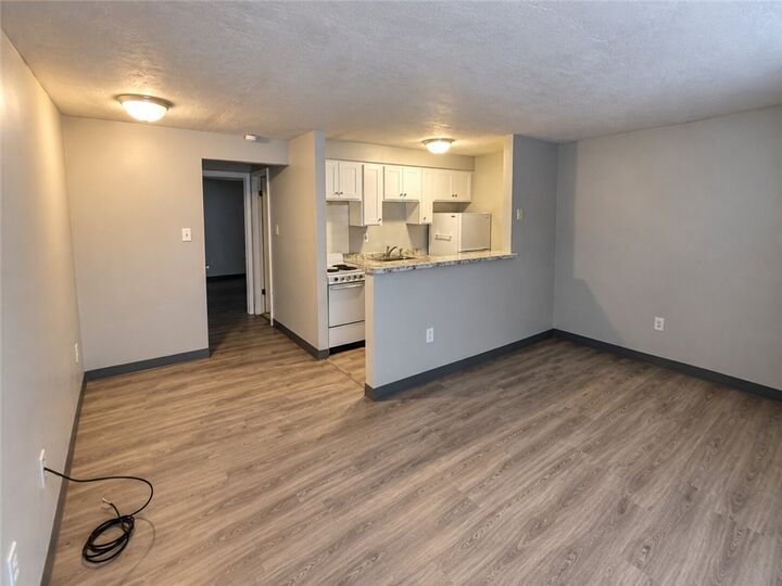 Property Photo:  604 Union Ave  PA 15419 