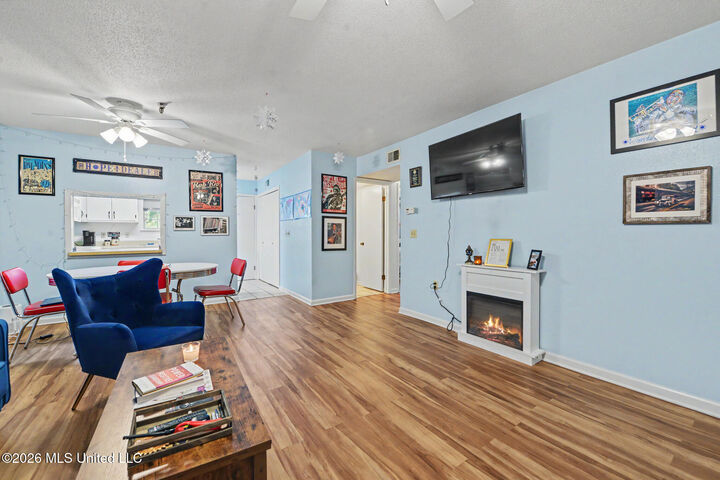 Property Photo:  515 Third Street  MS 39520 
